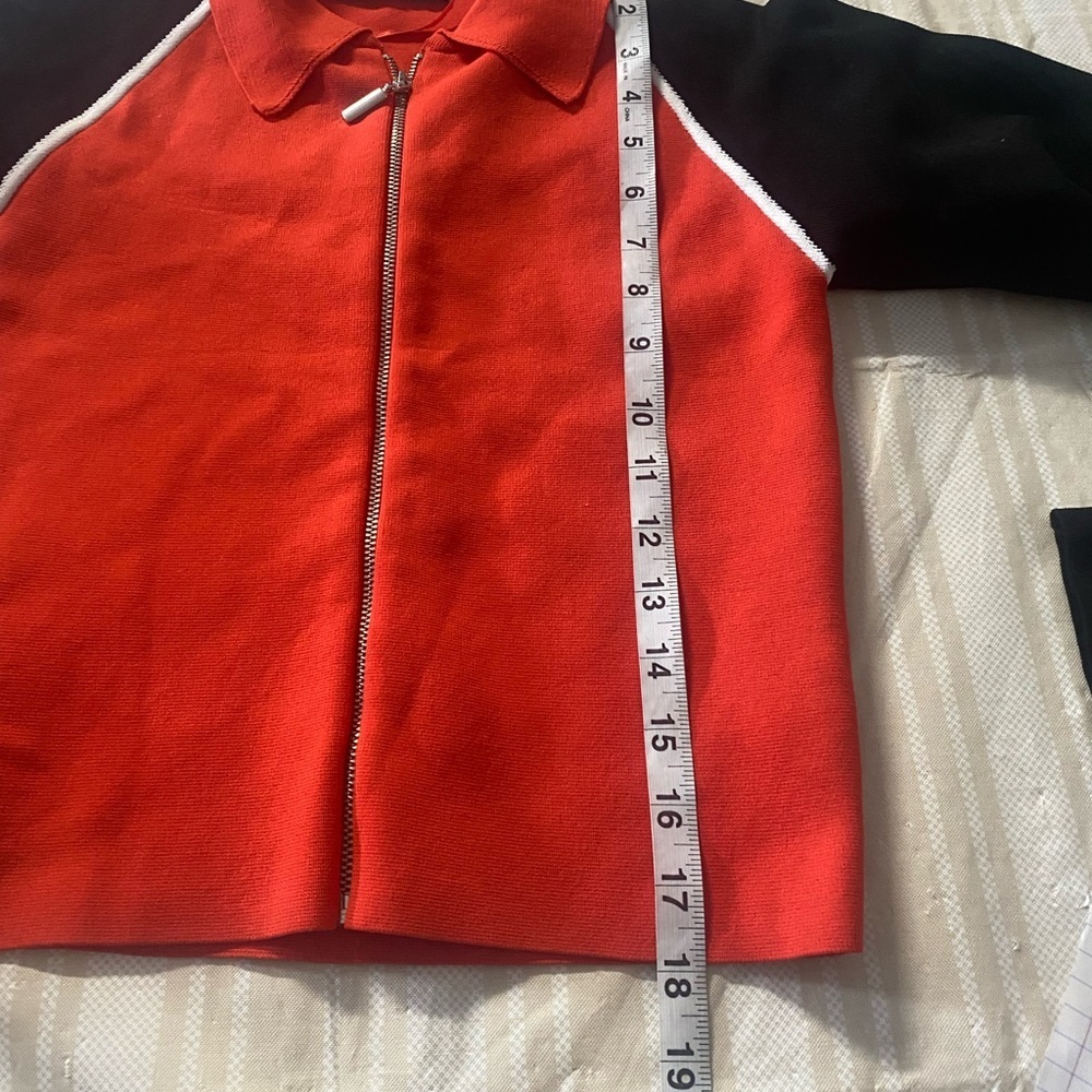 Mango Woman’s zipper Crop Cardigan Black red modern style size S - Picture 9 of 9